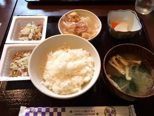 納豆食べ放題定食