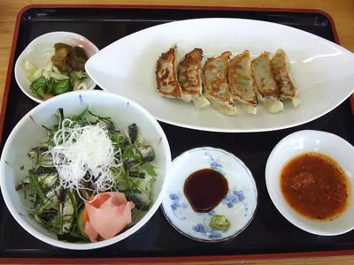 イワシ漬け丼＆海の餃子