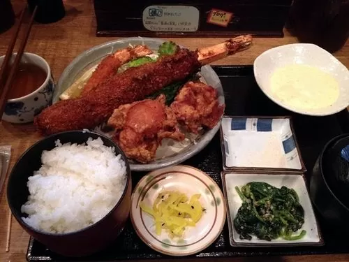 大エビフライとだし巻き玉子定食