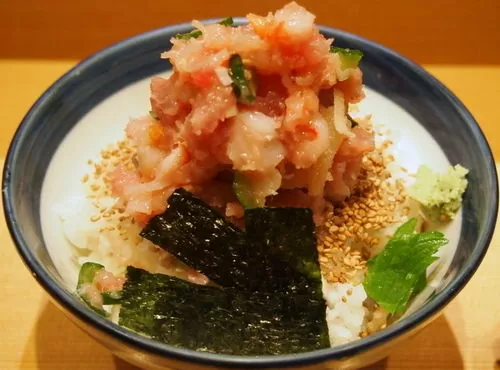 ぜいたく丼－梅