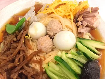 五色涼拌麺３枚目