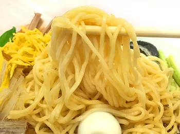 五色涼拌麺４枚目