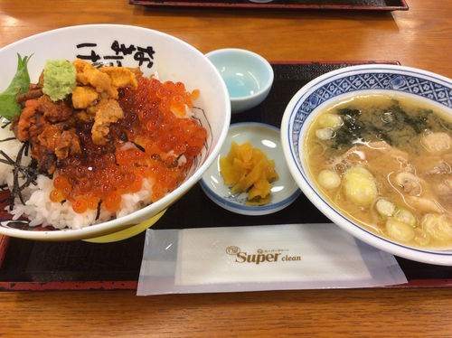 「うにといくら丼」の画像