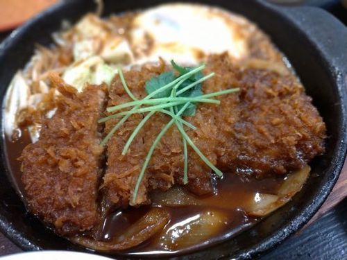 「とんかつ味噌煮込み定食」の画像２