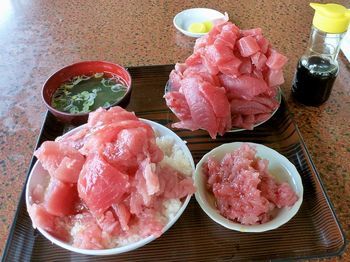 「ミナミマグロ丼＝インドマグロ 中」の画像２