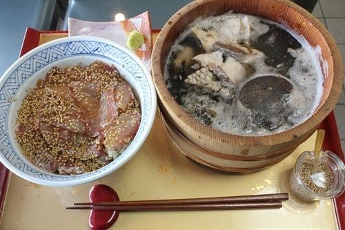 「天然真鯛の石焼」と「鯛の漬け丼」の画像