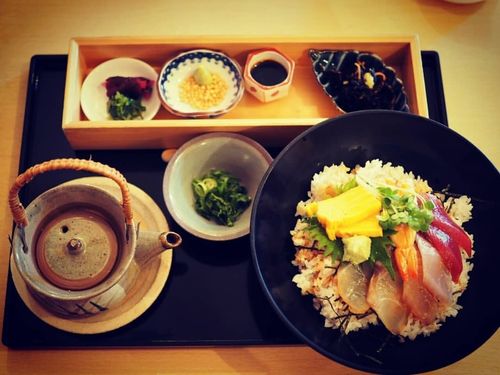 「御饌丼（みけどん）」の画像