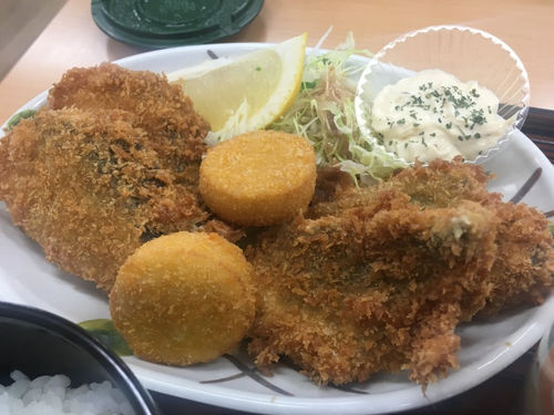 「日替わり定食のミックスフライ定食」の画像２