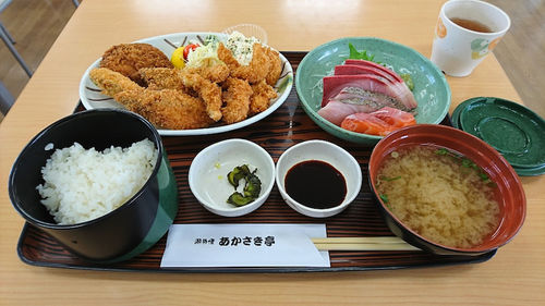 「日替わり定食のミックスフライ定食」の画像５