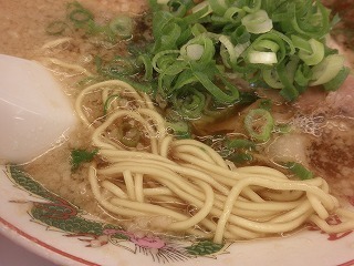 「特製醤油ラーメン・並」の画像２