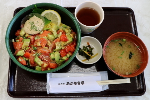 「琴浦グランサーモン洋風丼」の画像