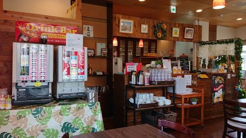 「美食の森 菜の花マーケット」の店内画像