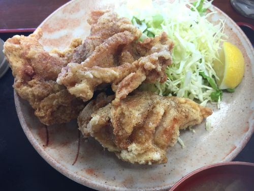 「鶏肉の唐揚げ定食３個」の画像２