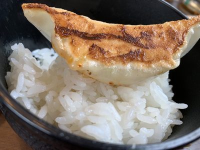 石松の餃子定食２枚目