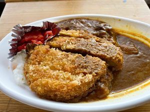 「あごカツカレー」の画像