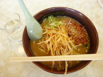 「味噌ラーメン＋ねぎ肉＋カラシ」の画像