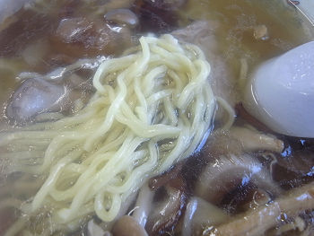 「天然きのこラーメン」の外観画像２枚目