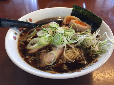 「富山ブラック ネギ玉ラーメン」の画像