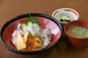 海鮮丼