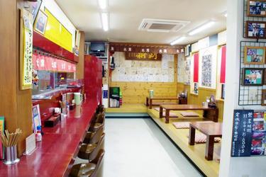 「熊本ラーメン 黒亭本店」店内画像