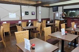 「陽だまり食堂」店内画像